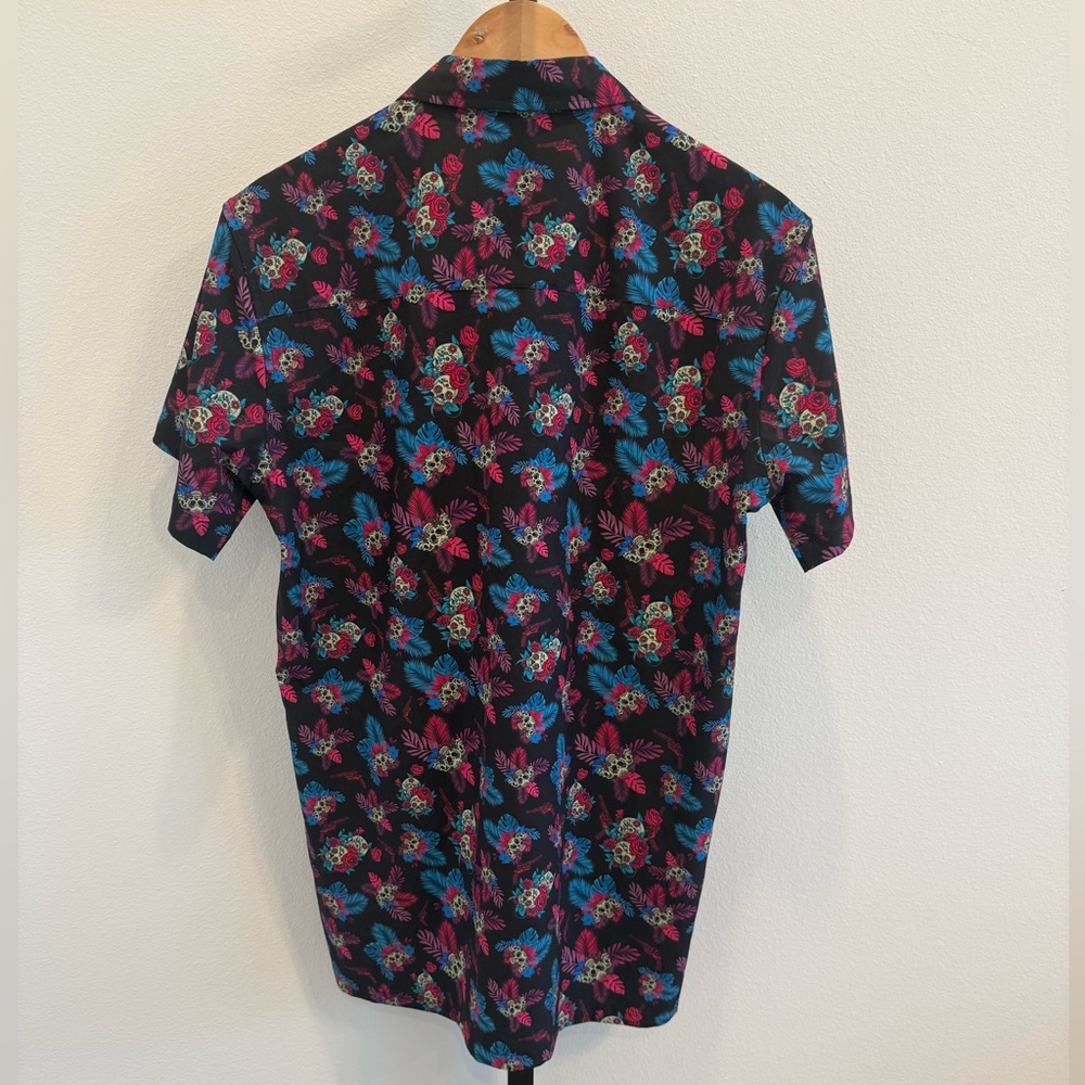 Retro Rifle Multicolor Skull & Floral Men's Button Down Camp Shirt Medium Casual - Picture 3 of 5